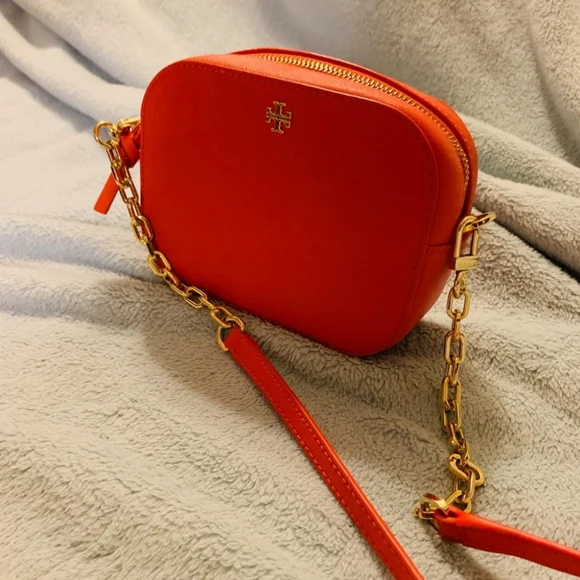 AUTHENTIC 🔥 Orange Tory Burch Crossbody with Gold Chain Stap - Picture 2 of 4